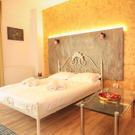 New Central Luxury Oasis 克卢日-纳波卡 外观 照片