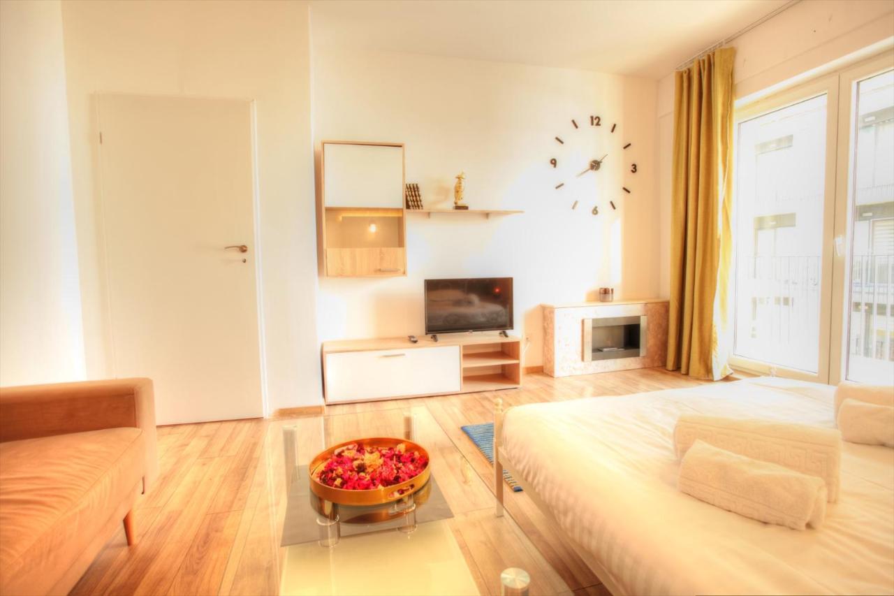 New Central Luxury Oasis 克卢日-纳波卡 外观 照片